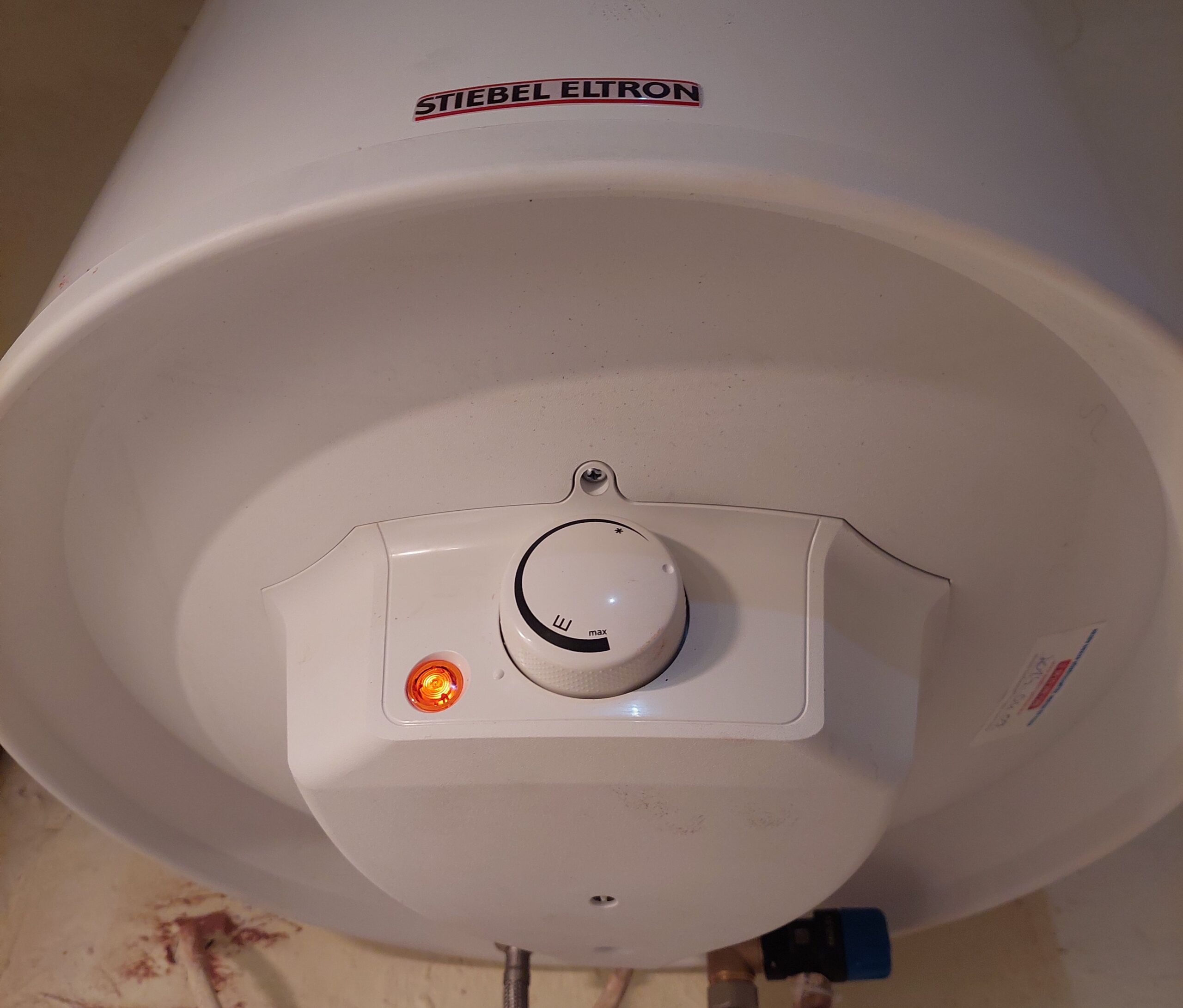 A bojler nem világit. Miért nem világít a bojler lámpája. Mikor világít a bojler lámpája Miért nem kapcsol be a villanybojler?